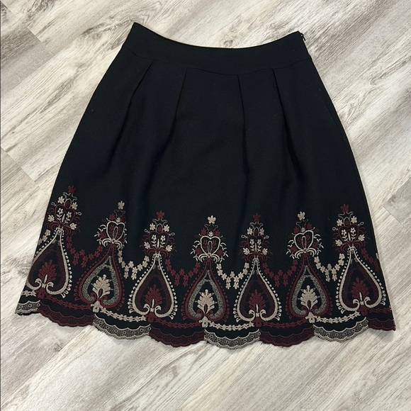 Japanese Designer Chic Embroidered Pleated Scalloped Edge A-Line 100% Wool Skirt - Picture 1 of 7